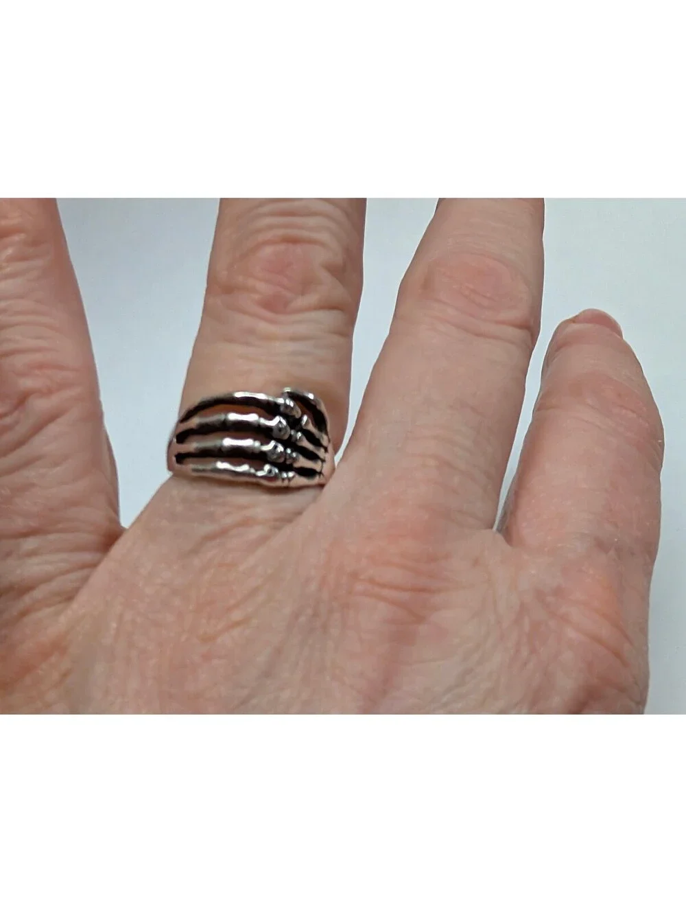New Skeleton Hand Claw Ring Size 8 Silver Tone Gothic Style Jewelry Halloween